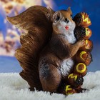 Садовая фигура "Белка с орехами" 25х25х11см - Фото 4