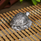Нэцкэ полистоун серебро "Черепаха с узорами на панцыре" 2,5х5х4 см - Фото 4