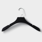 Плечики - вешалка для одежды, 38.5×4.4×22.5 см см, размер 40-42, покрытие soft-touch, чёрные - Фото 4