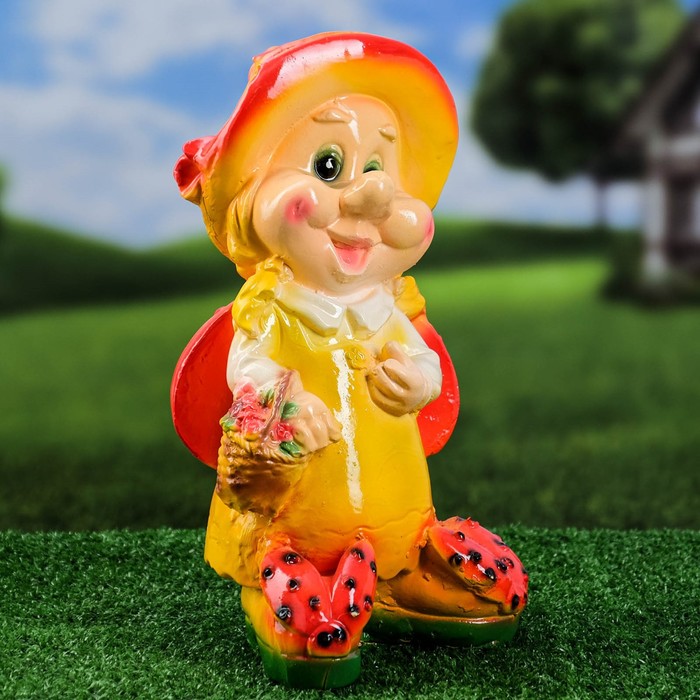Садовая фигура "Девочка божья коровка" малая 31см - Фото 1