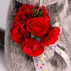 Мягкая игрушка "Басик" с букетом красных роз, 22 см - Фото 3