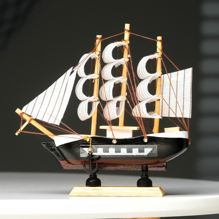 Корабль сувенирный малый "Фараон",  борты чёрные, каюты, 3 мачты, белые паруса в полоску - фото 1896487925