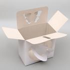 Коробка под торт без печати «Бабочка» 1 кг, белая, с ручками, 21×21×12 см - Фото 5