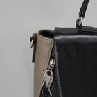 Сумка женская, отдел с перегородкой на молнии, наружный карман, длинный ремень, цвет чёрный/бежевый - Фото 4