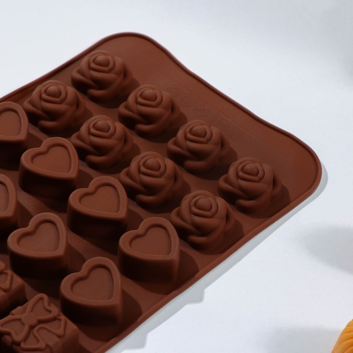Форма для шоколада Доляна «Подарок, сердце, роза», силикон, 23,2×13,8×1,1 см, 24 ячейки (2,6×2,6×2 см), цвет МИКС - фото 1906908845