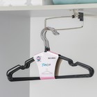 Плечики для одежды детские, размер 30-34, антискользящее покрытие, цвет чёрный - Фото 4