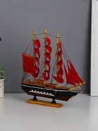Сувенирная модель корабля «Флора», борта чёрные с белой полосой, паруса алые, 32×6.5×31 см - Фото 3