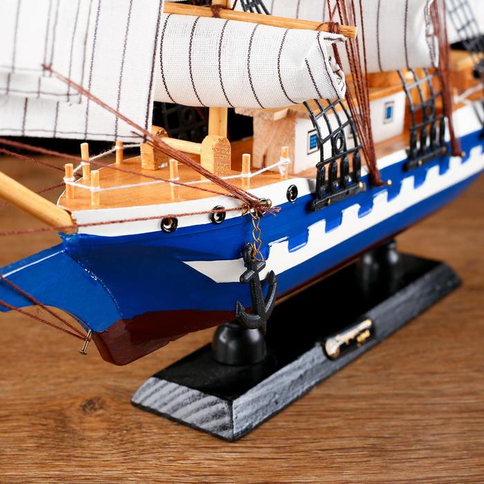 Корабль сувенирный средний «Корсика», борта синие с белой полосой, паруса белые, 43х8,5х37 см - фото 1896488203
