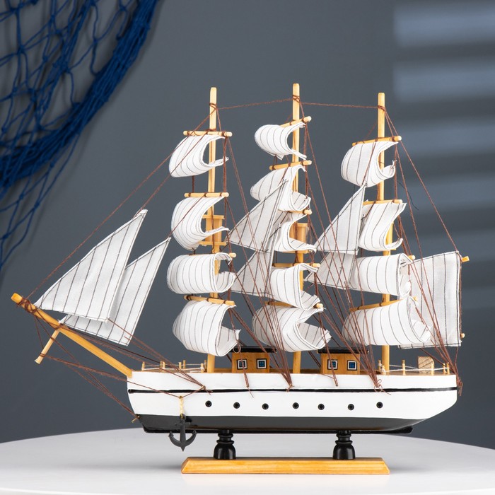 Корабль сувенирный средний «Пиллад», борта белые, паруса белые, 45х9х41 см - фото 1897963395