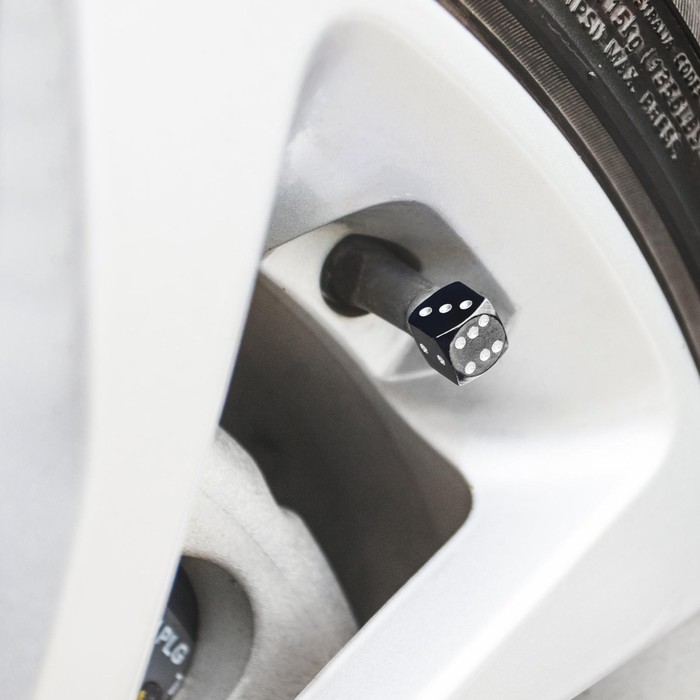 Колпачок на вентиль TORSO кубик, чёрные, набор 4 шт. - Фото 1