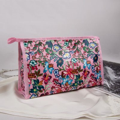 Косметичка треугольная, отдел на молнии, цвет розовый