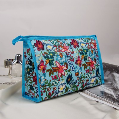 Косметичка треугольная, отдел на молнии, цвет голубой