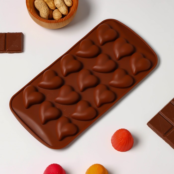 Форма для конфет и шоколада Доляна «Сердца», силикон, 21,5×10,5×1,8 см, 15 ячеек (3×3 см), цвет коричневый - Фото 1