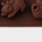 Форма для украшений Доляна «Кошки», силикон, 18×17×2 см, 16 ячеек, цвет коричневый - фото 24279820