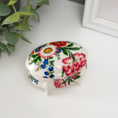 Шкатулка для украшений на ножках «Гвоздики», керамика, 6.1×7.7×4.8 см