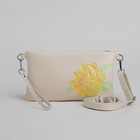 Клатч женский, отдел на молнии, наружный карман, с ручкой, длинный ремень, цвет молочный - Фото 2