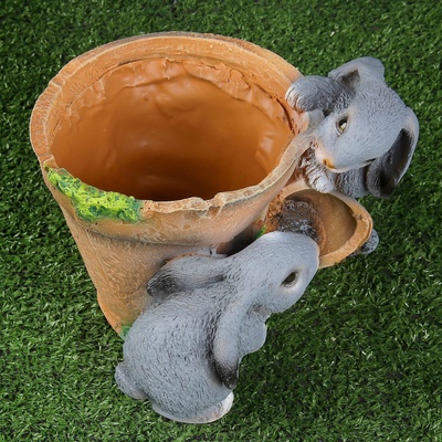 Декоративное кашпо для цветов «Зайцы у горшочка», 17 см, полистоун