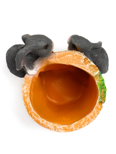 Декоративное кашпо для цветов «Зайцы у горшочка», 18×18×17 см, полистоун