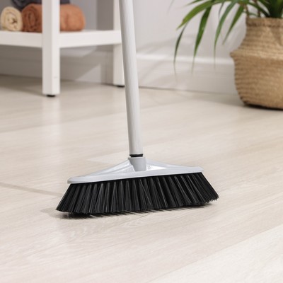 Щётка для пола жесткая Альтернатива «Комфорт», с черенком, пластик, 120×29×6 см, МИКС