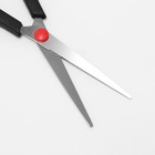 Ножницы парикмахерские с упором, лезвие — 5,5 см, цвет чёрный/красный - фото 8216578