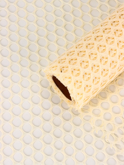 Сетка флористическая для цветов и букетов «Баблз», молочный, 0.6×4.5 м