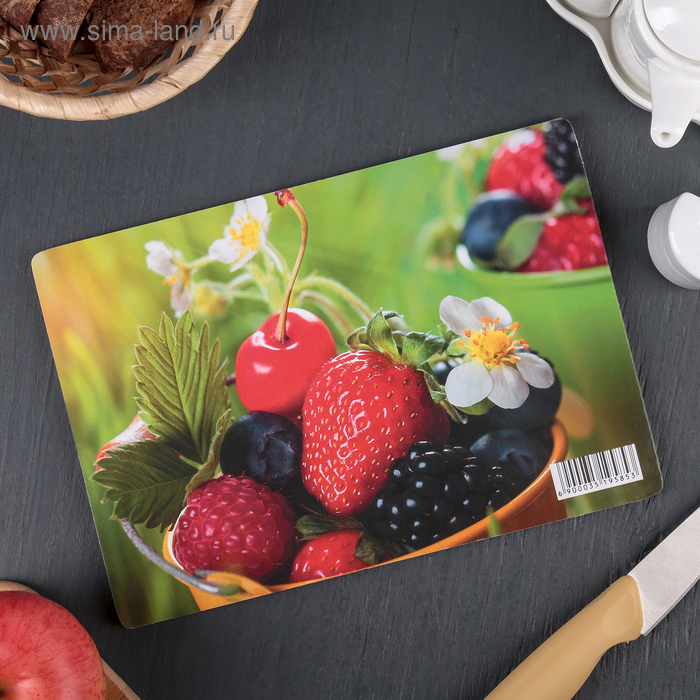 Доска разделочная деревянная «Ведёрко с ягодами», 25×16,5×0,6 см - Фото 1