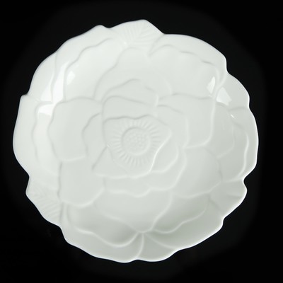 Тарелка керамическая десертная «Роза», d=20 см, цвет белый