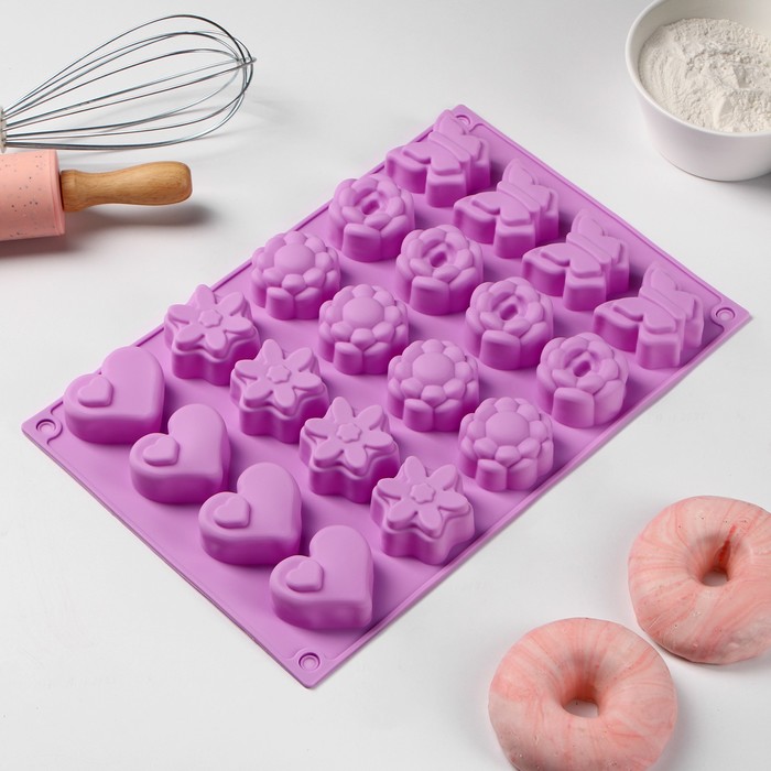 Форма для выпечки Доляна «Сердце, бабочка, цветок», силикон, 29.8×19.7 см, 20 ячеек (d=4.3 см), розовый - Фото 1