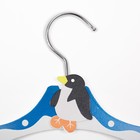 Плечики для одежды детские «Пингвин», размер 30-34 - Фото 2