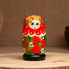 Матрёшка «Земляничка», красный платок, 3 кукольная, 10-12 см - фото 4519164