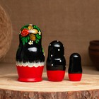 Матрёшка дерево «Земляничка», чёрный платок, 3 кукольная, 10 см - Фото 2