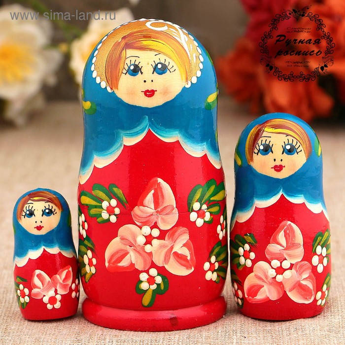 Матрёшка «Красные цветочки», голубой платок, 3 кукольная, 9 см - Фото 1