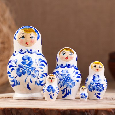 Матрёшка дерево «Гжель», белое платье, 5 кукольная, 10 см