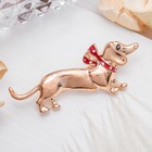 Брошь «Собака» такса с бантом, цвет красный в золоте - Фото 1