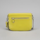 Сумка женская, отдел на молнии, 2 наружных кармана, цепь, длинный ремень, цвет жёлтый - Фото 3