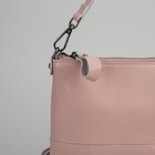 Клатч женский, отдел на молнии, наружный карман, длинный ремень, цвет розовый - Фото 3