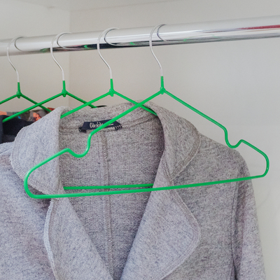 Плечики-вешалки для одежды Доляна, размер 40-44, антискользящее покрытие, цвет зелёный