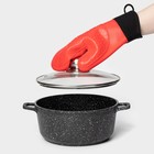 Рукавица для горячего Доляна «Профи», силикон, 28×18,5×1,5 см, с манжетой, красная - Фото 7