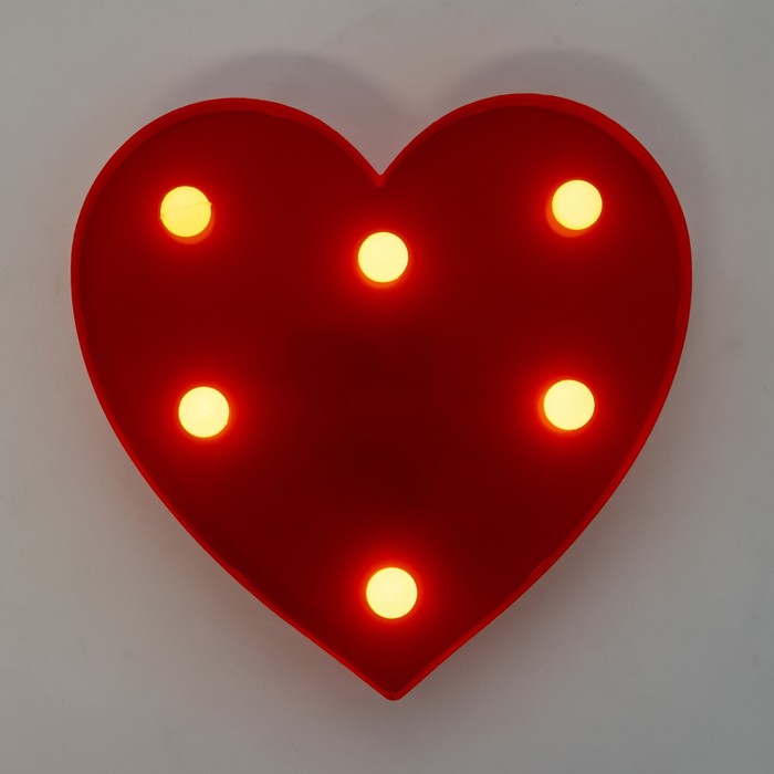 Ночник пластик от батареек 2АА "Красное сердце" 16х16х2,8 см RISALUX - фото 1896652005