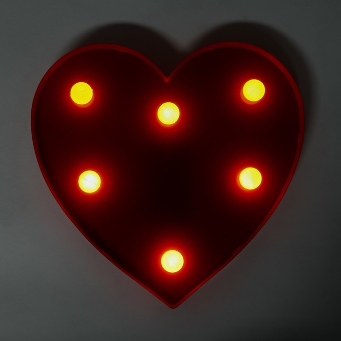 Ночник пластик от батареек 2АА "Красное сердце" 16х16х2,8 см RISALUX - фото 1896652006