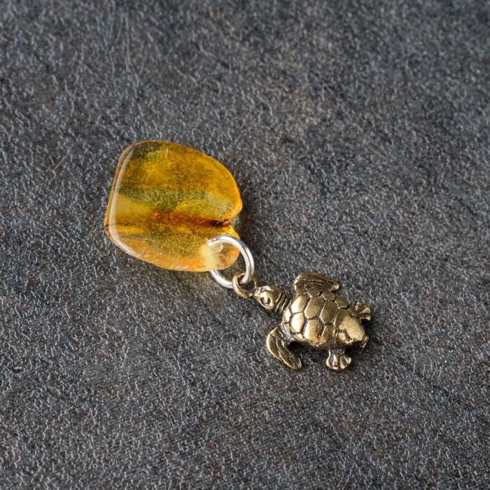 Брелок-талисман "Черепашка", натуральный янтарь - фото 1925905182