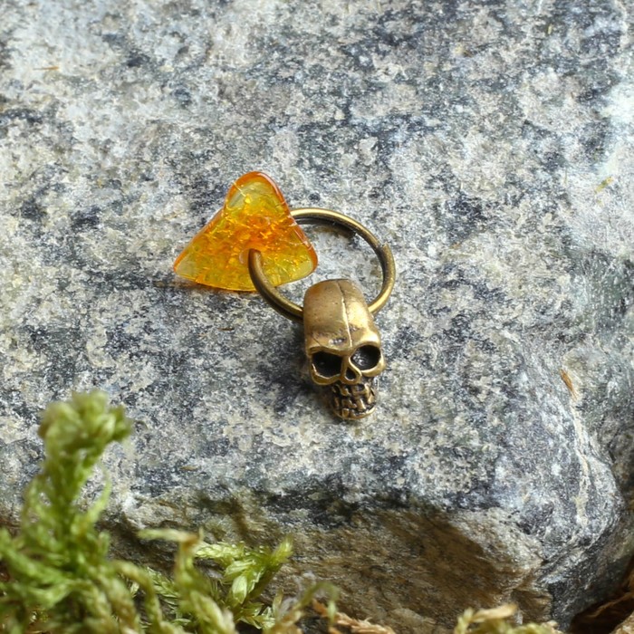 Брелок-талисман "Череп", натуральный янтарь - фото 1905476504