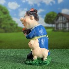 Садовая фигура из полистоуна «Бабка с поросёнком» синий, 30×21 см - Фото 2