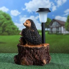 Садовый фонарь 'Три ежа на пне с фонарем' 34х26см - фото 809403416