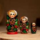 Матрёшка деревянная «Хохлома чёрный платок», 3 кукольная, 9 см - Фото 1