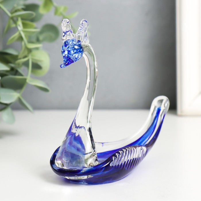 Сувенир стекло в стеклокрошку "Лебедь" синий h 110 мм - Фото 1