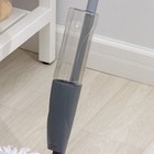 Швабра для мытья пола с распылителем Доляна, насадка из микрофибры 40×10 см, металлическая ручка 124 см, цвет МИКС - Фото 4