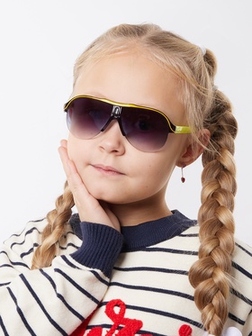 {{photo.Alt || photo.Description || 'Очки солнцезащитные детские «OneSun. Маска», uv 400, 13×12×5 см, микс'}}