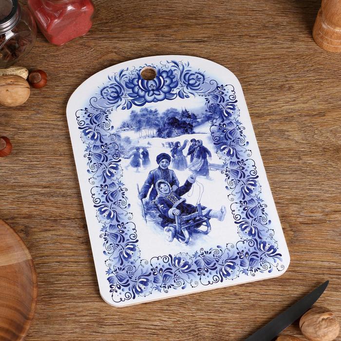 Доска разделочная новогодняя Дарим Красиво «Гжель.Катание на санках», 19.5×27.5×0.6 см, дерево - Фото 1