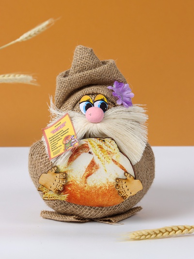 Фигурка - оберег «Домовой. Васек на мешковине, с караваем», 24×18×18 см